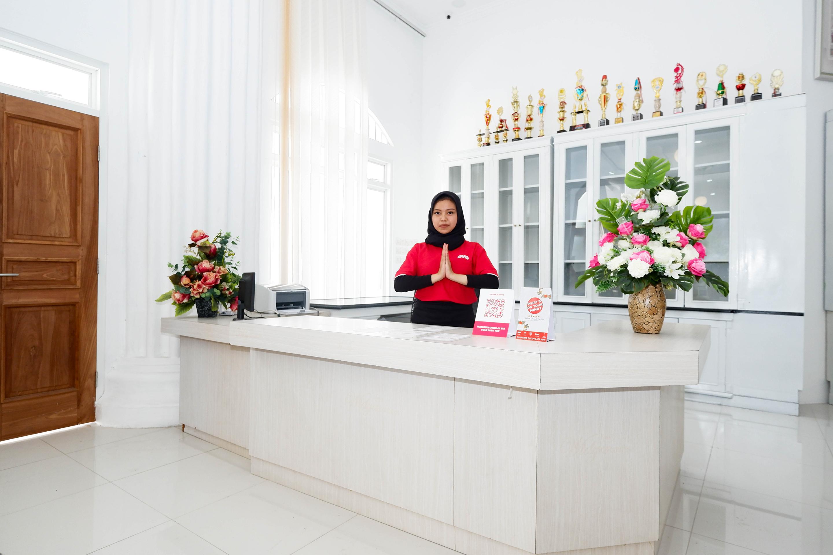 Griya Rw Family Guest House Redpartner Surakarta  Exterior photo